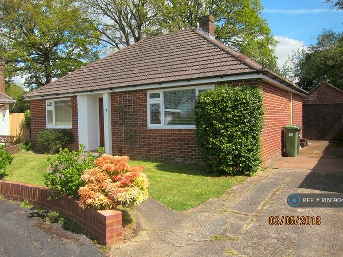 3 Bedroom Bungalow To Rent In Hillcrest Drive, Chandler's Ford, Eastleigh, SO53