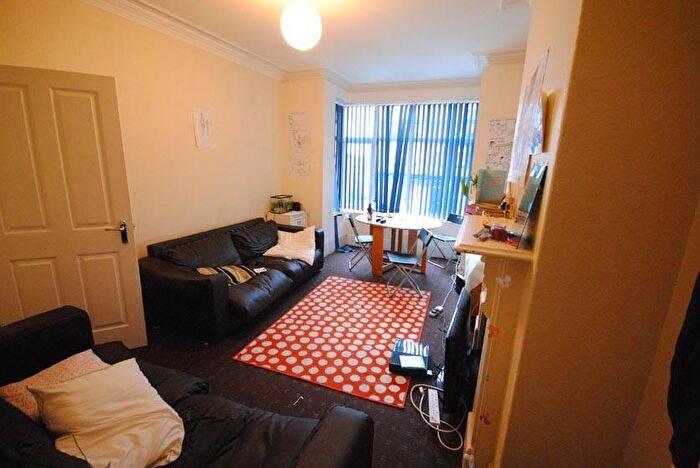 7 Bedroom House To Rent In Richmond Mount, Leeds, LS6