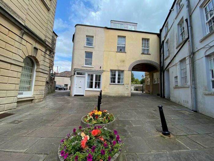 Houses to rent in Shepton Mallet, Somerset