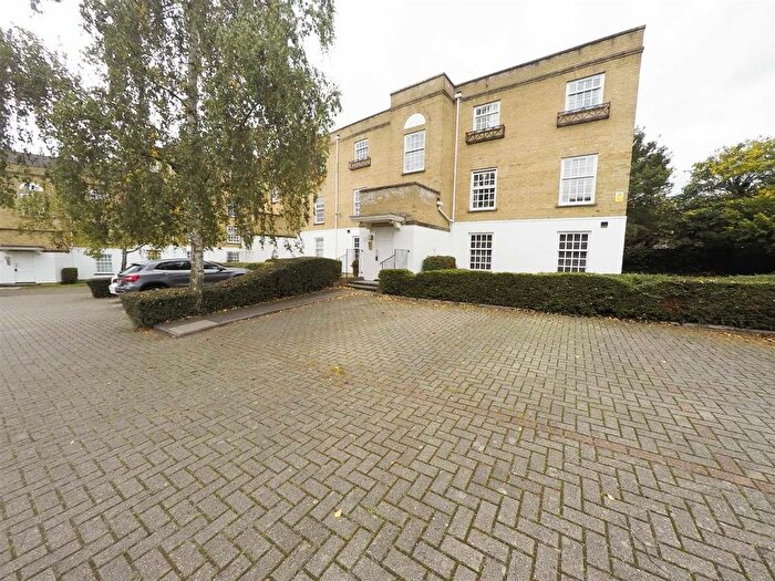 1 Bedroom Flat To Rent In Leigh Hunt Drive, Southgate, London, N14