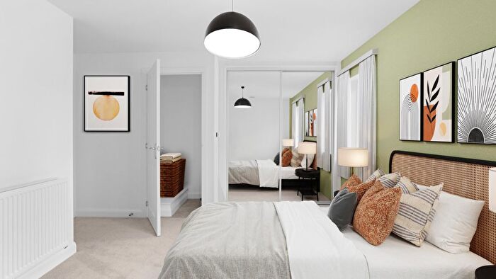 2 Bedroom Flat For Sale In Beagle Road, Cambridge, CB3