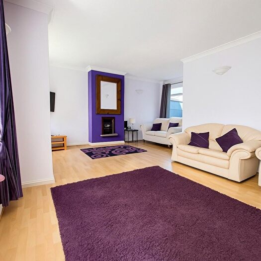 5 Bedroom Detached House For Sale In Mount Pleasant Lane, Bricket Wood, St. Albans, AL2