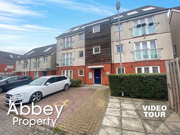 1 Bedroom Flat To Rent In Digby Close, Luton, LU4