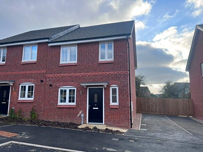 3 Bedroom Semi-Detached House To Rent In Rothwell Close, Sutton In Ashfield, NG17