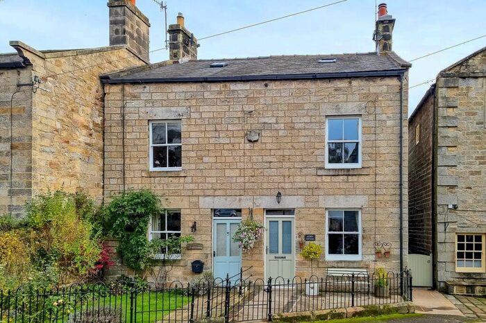 2 Bedroom Cottage To Rent In Dacre Banks, Harrogate, HG3