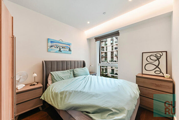 2 Bedroom Apartment To Rent In Lexington Gardens, London, SW11