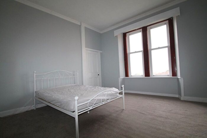 3 Bedroom Flat To Rent In Perth Road, Dundee, DD2