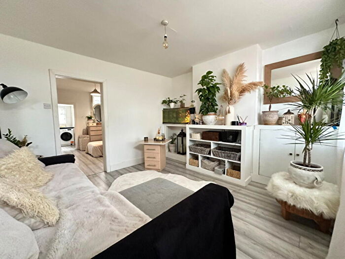 2 Bedroom Terraced House For Sale In Sandridge Road, St. Albans, AL1