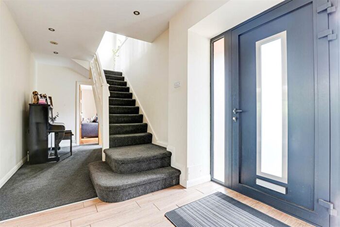 5 Bedroom Detached House For Sale In Kenrick Road, Mapperley, Nottinghamshire, NG3