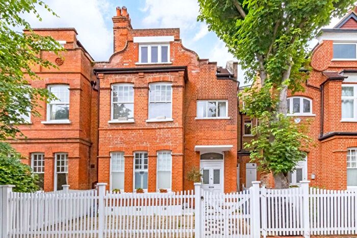 2 Bedroom Flat To Rent In Esmond Road, London, W4