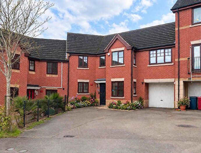 4 Bedroom Terraced House For Sale In Exbury Lane, Westcroft, Milton Keynes, MK4