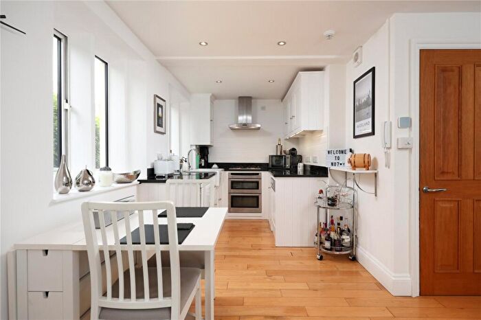 1 Bedroom Apartment For Sale In College Fields, Bristol, BS8 - Photo 7
