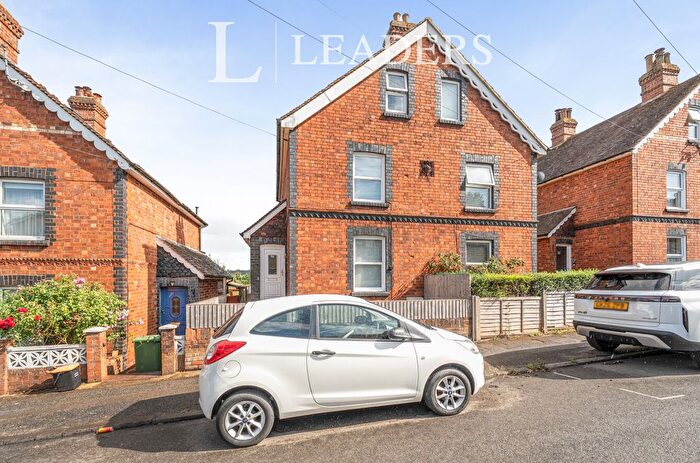 4 Bedroom Semi Detached House For Sale In Colebrook Road, Tunbridge Wells, Kent, TN4