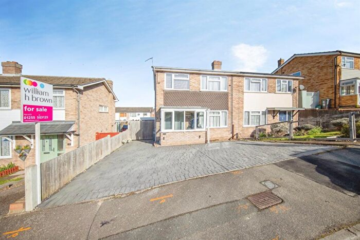 3 Bedroom Detached House For Sale In Fallowfield Close, Harwich, CO12
