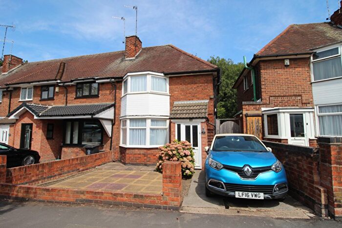 3 Bedroom End Of Terrace House For Sale In Wicklow Drive, Leicester, LE5