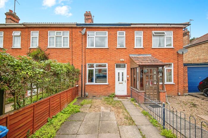 2 Bedroom Terraced House For Sale In Tuddenham Avenue, Ipswich, IP4