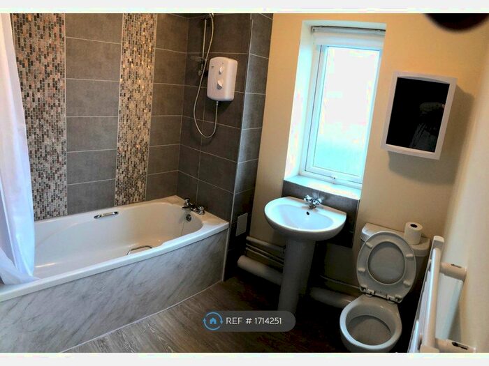 1 Bedroom Flat To Rent In Edmund House, Sheffield, S2