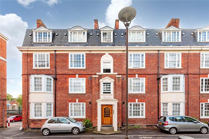 3 Bedroom Flat To Rent In Tyndale Mansions, Upper Street, N1