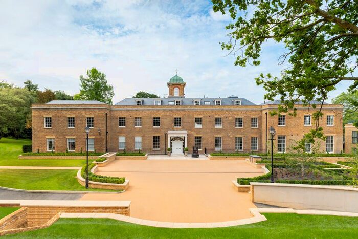 3 Bedroom Flat For Sale In Harefield Place House, The Drive, Ickenham, Uxbridge, UB10