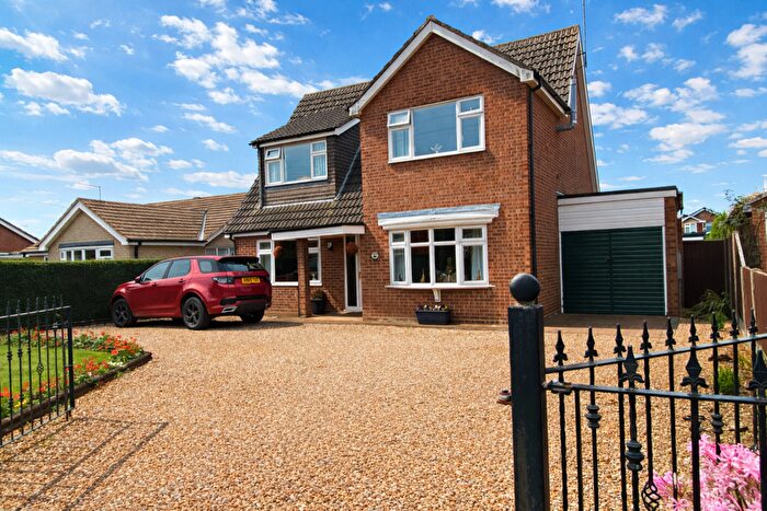 3 Bedroom Detached House For Sale In Spalding Road, Holbeach, PE12