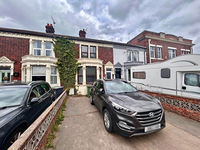3 Bedroom Terraced House For Sale In Caister Road, Great Yarmouth, NR30