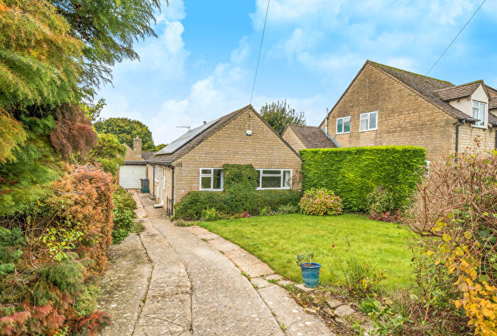 3 Bedroom Bungalow For Sale In Burleigh View, Bussage, Stroud, Gloucestershire, GL6
