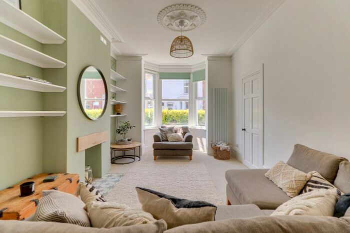 3 Bedroom Terraced House For Sale In Darlington Road, Southsea, PO4