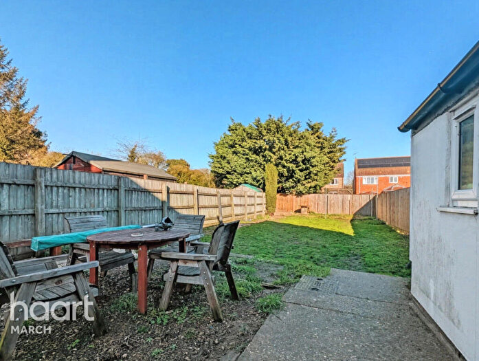 3 Bedroom Semi Detached House For Sale In New Park, March, PE15