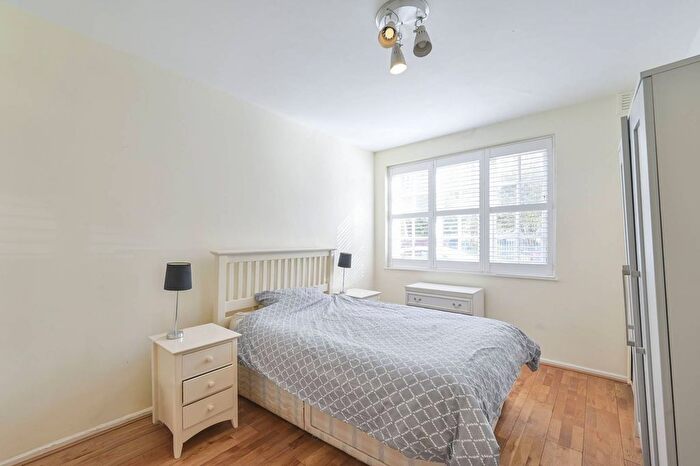 1 Bedroom Flat For Sale In Erasmus Street, Westminster, London, SW1P