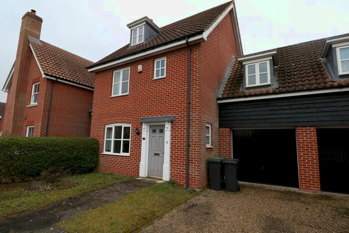 4 Bedroom Link Detached House To Rent In The Paddocks, Stradbroke, Eye, IP21