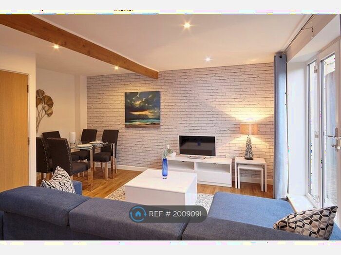 3 Bedroom Semi-Detached House To Rent In Savoy Place, Bristol, BS4