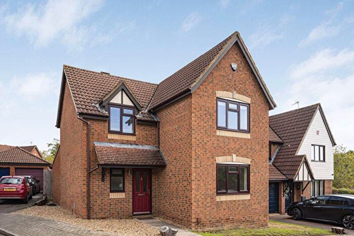 4 Bedroom Detached House For Sale In Cashmere Close, Milton Keynes, MK5