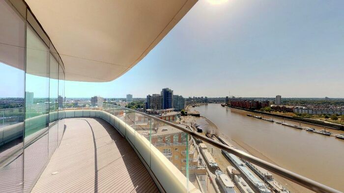 2 Bedroom Flat To Rent In Lombard Road, London, SW11