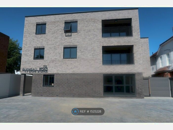 2 Bedroom Flat To Rent In Glengall Road, Woodford Green, IG8