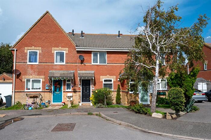 2 Bedroom Terraced House To Rent In Pebble Close, Hayling Island, PO11