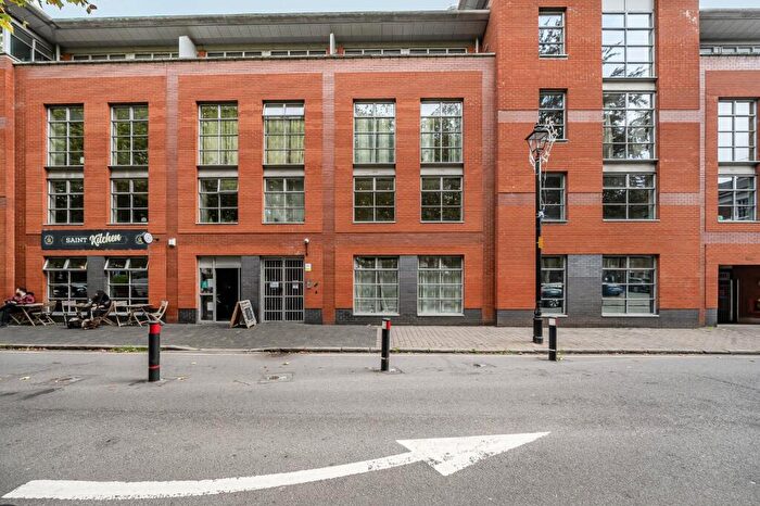 2 Bedroom Flat For Sale In St. Pauls Square, Birmingham, West Midlands, B3