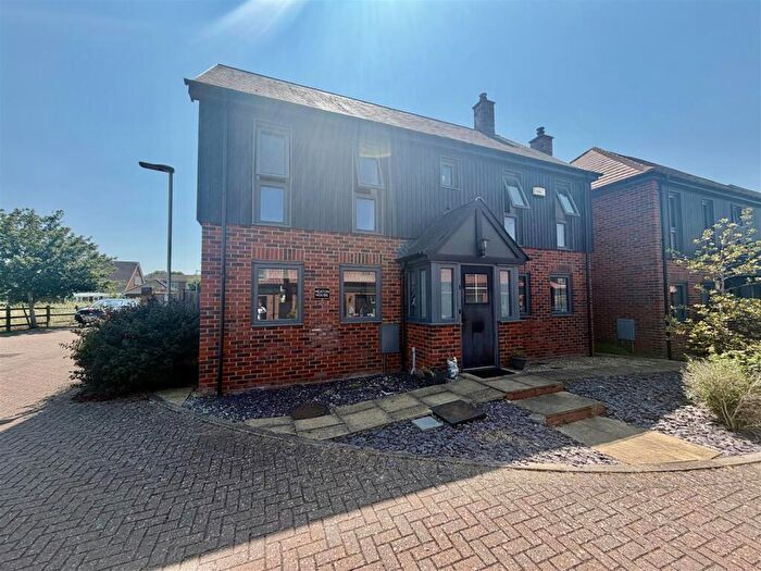 5 Bedroom Detached House For Sale In Newark Court, Hempsted, GL2