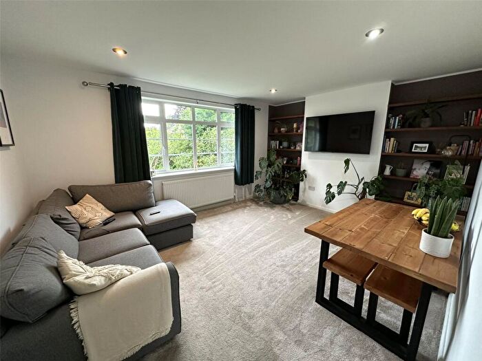2 Bedroom Flat To Rent In Holly Grove, Sale, Greater Manchester, M33