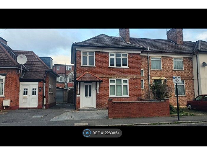 3 Bedroom Semi-Detached House To Rent In Sunnycroft Road, London, TW3