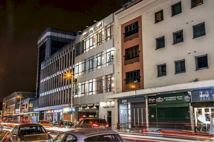 2 Bedroom Flat To Rent In High Street, Slough, SL1