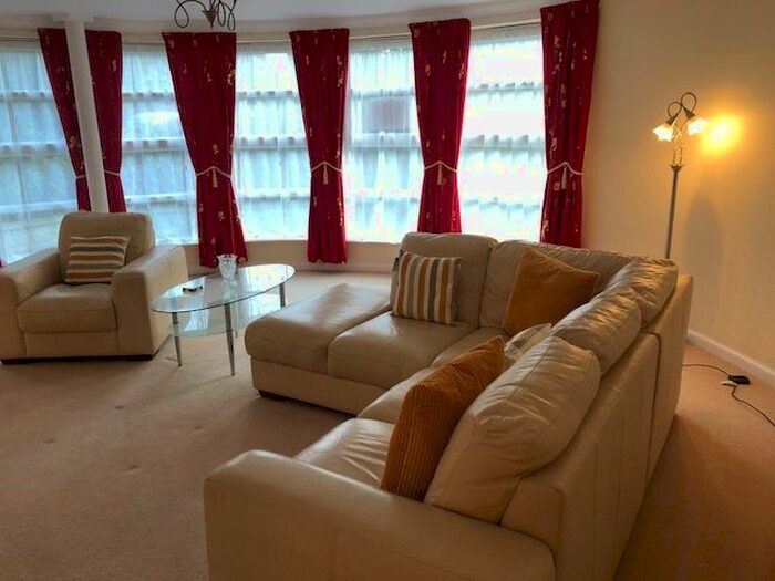 2 Bedroom Flat To Rent In Great Western Road, West End, Aberdeen, AB10