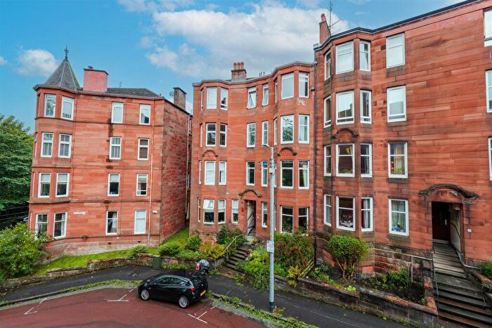 1 Bedroom Flat For Sale In / Garrioch Crescent, North Kelvinside, G20