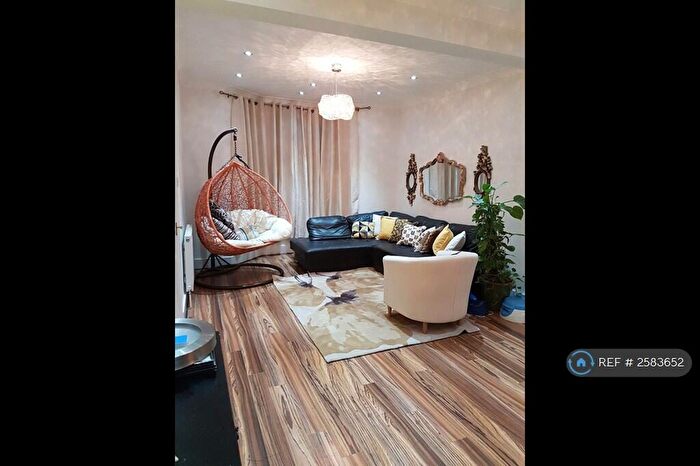 3 Bedroom Terraced House To Rent In North Road, Ilford Seven Kings, IG3