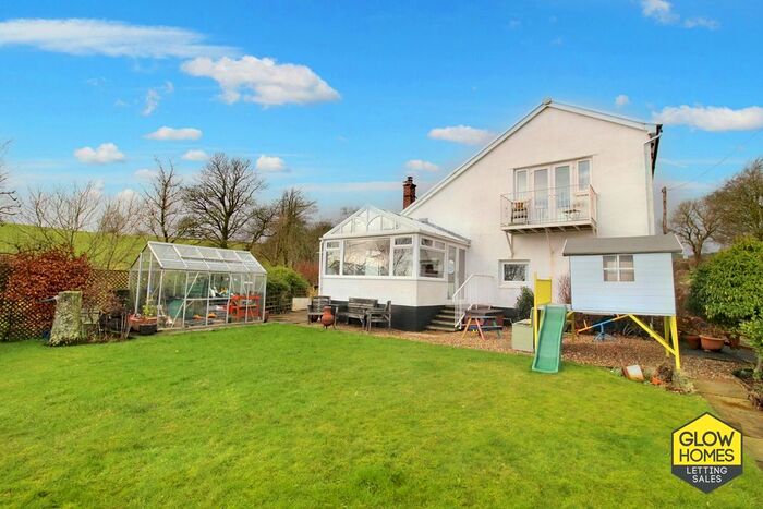 4 Bedroom Detached House For Sale In Cubeside Villa, Dalry, KA24