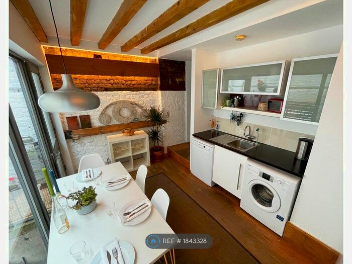 2 Bedroom Flat To Rent In Forest Hill, London, SE23