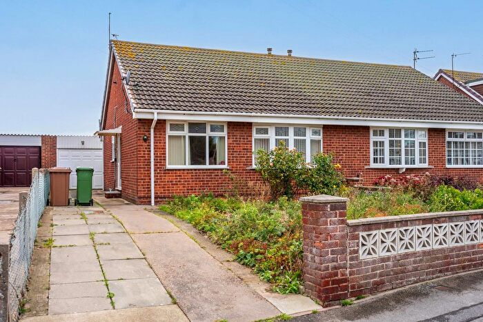 2 Bedroom Semi Detached Bungalow For Sale In Oak Avenue, Withernsea, HU19