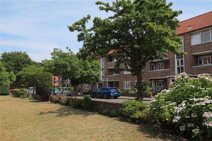 2 Bedroom Flat For Sale In Sycamore Road, Wimbledon Village, SW19