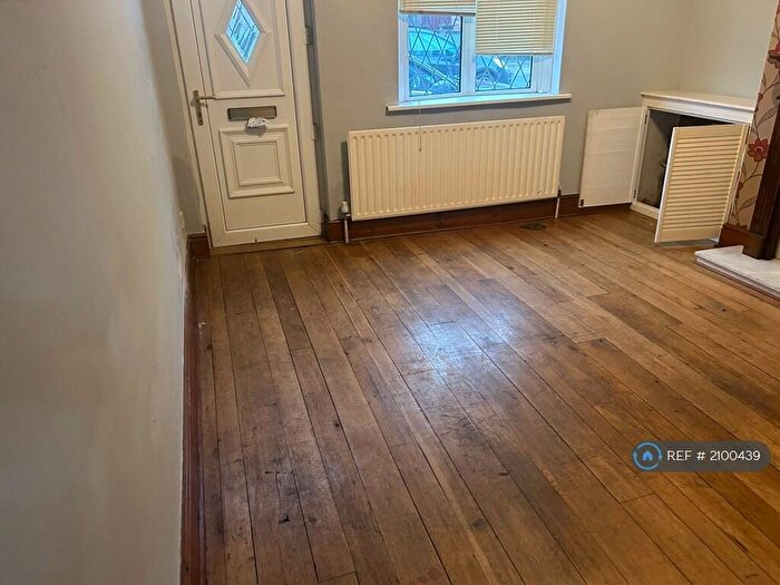 3 Bedroom Semi-Detached House To Rent In Garside Street, Worksop, S80