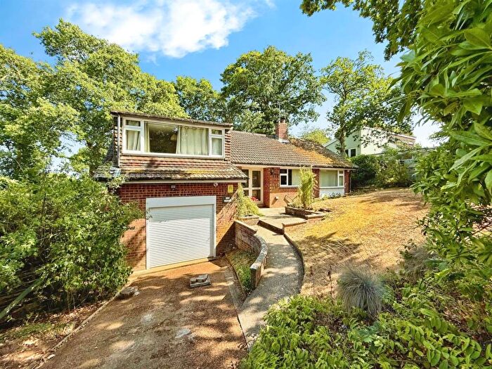 3 Bedroom Detached House For Sale In Youngwoods Way, Alverstone Garden Village, PO36