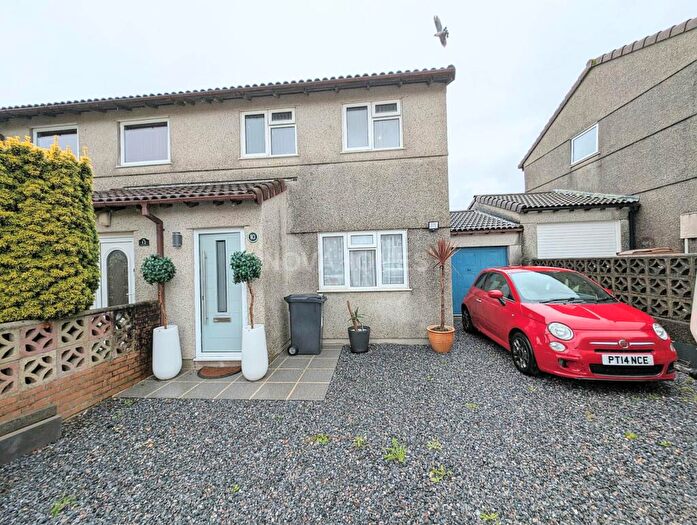 3 Bedroom Semi-Detached House For Sale In Blackthorn Close, Woolwell, PL6